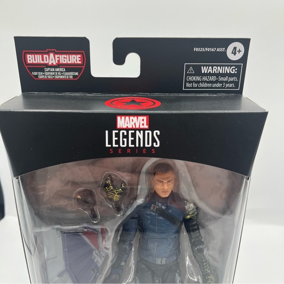 Marvel Legends Series - The Falcon & Winter Soldier: Winter Soldier Figure w/BAF - Picture 3 of 12
